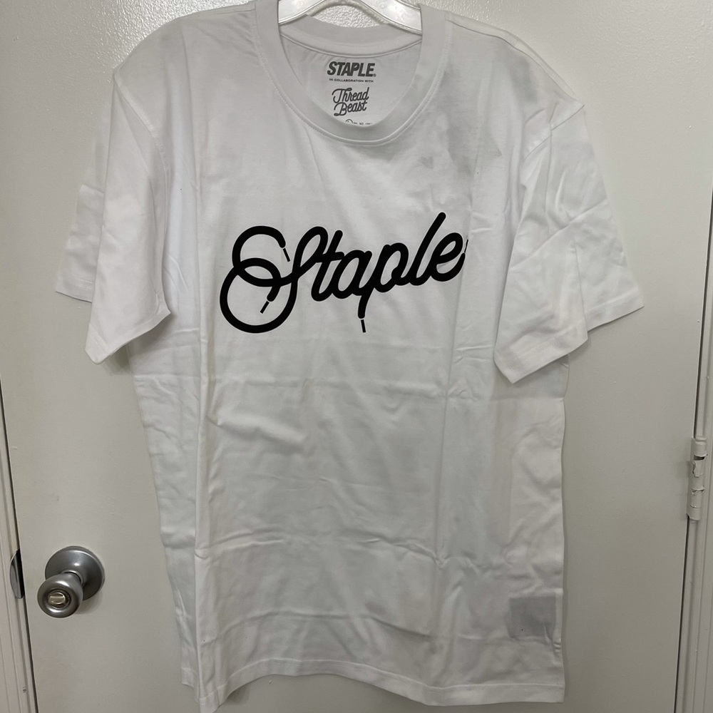Staple tshirt